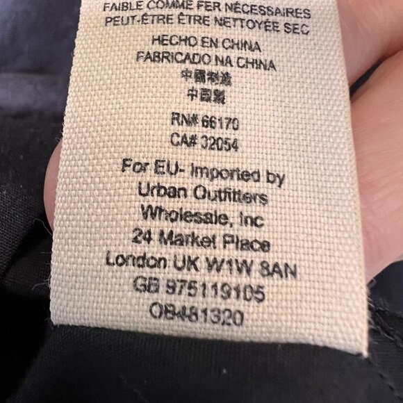 Free People Blouse Womens SZ S/P Black Show Me Some Shoulder Slit Sleeve Modern - Picture 9 of 14